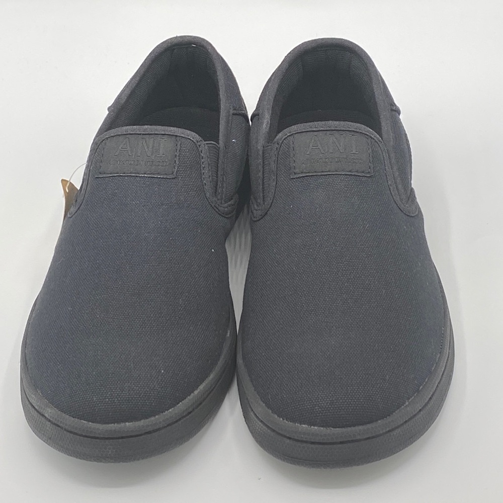 Women’s ANI black slip on size 9. UK 7.5 or EUR 41.3.